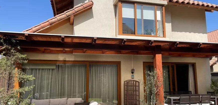 Preciosa Casa La Reina Alta En Condominio Muy Seguro