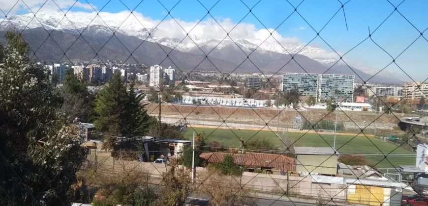 Se Vende! Sector Av. Raul Labbé Altura Av. La Dehesa