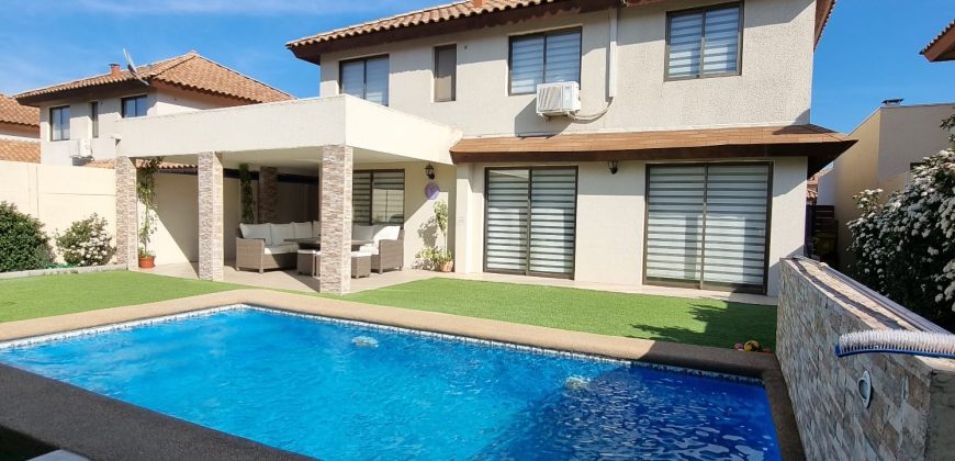 Se Vende Espectacular Casa En Brisas Norte De Chicureo