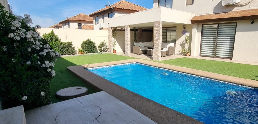 Se Vende Espectacular Casa En Brisas Norte De Chicureo