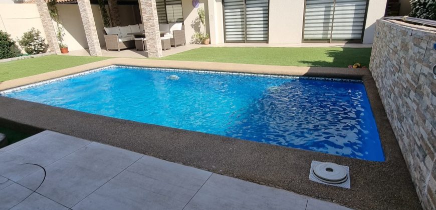 Se Vende Espectacular Casa En Brisas Norte De Chicureo