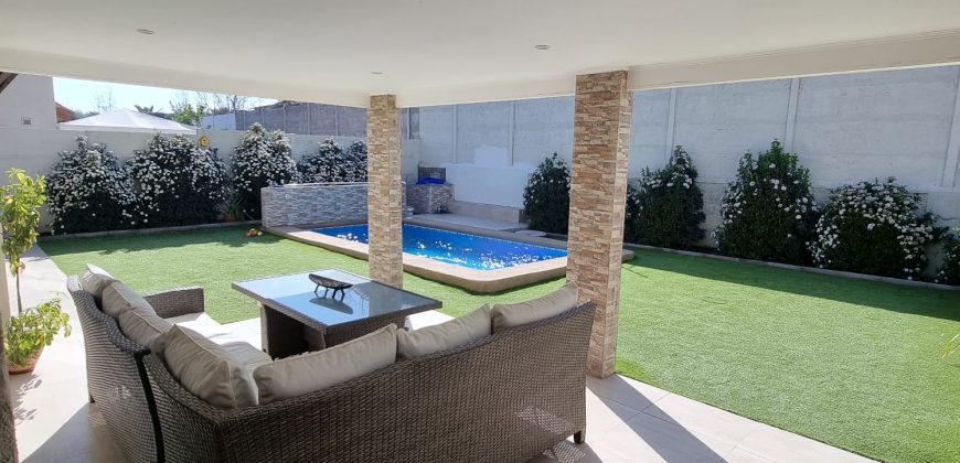Se Vende Espectacular Casa En Brisas Norte De Chicureo