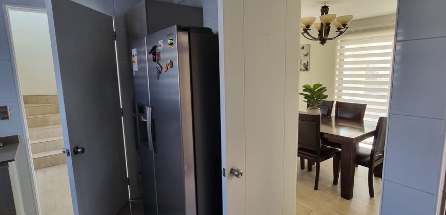 Se Vende Espectacular Casa En Brisas Norte De Chicureo