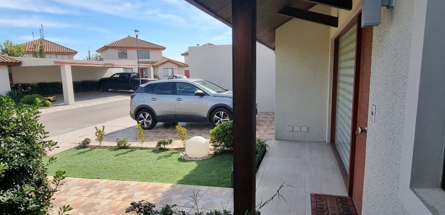 Se Vende Espectacular Casa En Brisas Norte De Chicureo