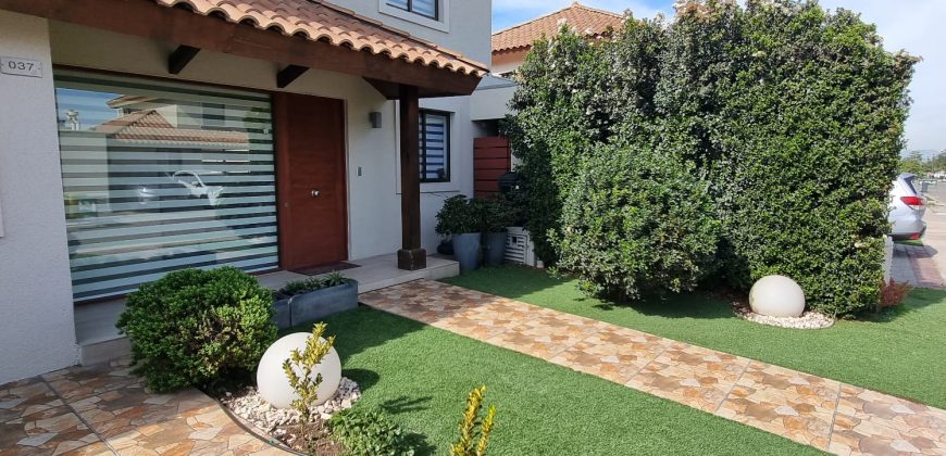 Se Vende Espectacular Casa En Brisas Norte De Chicureo