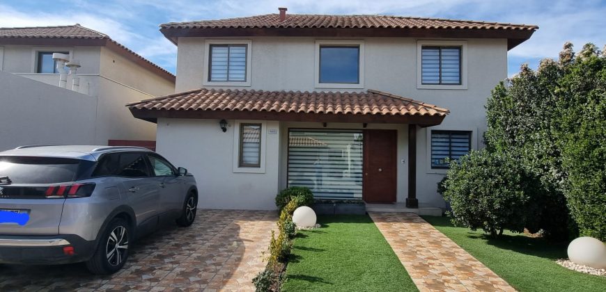 Se Vende Espectacular Casa En Brisas Norte De Chicureo