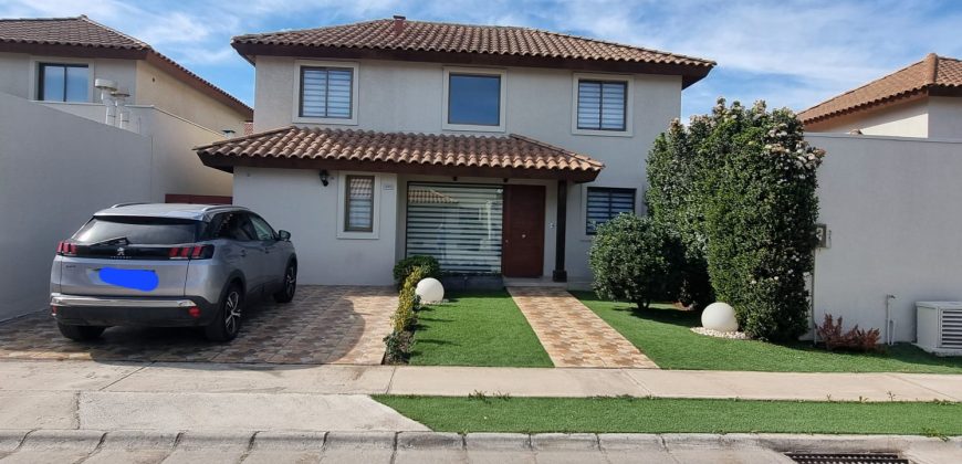 Se Vende Espectacular Casa En Brisas Norte De Chicureo