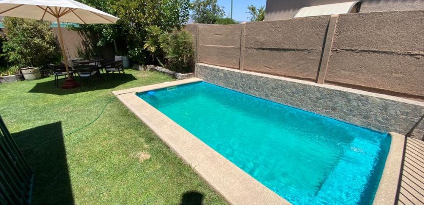 Se arrienda casa en Remanso de Chicureo