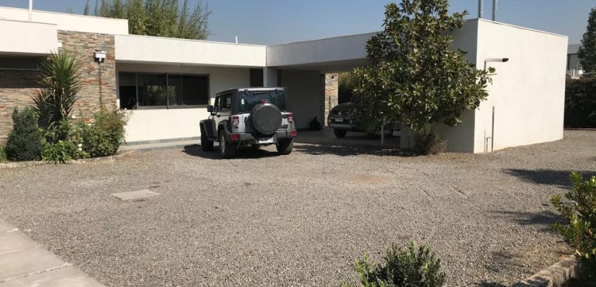 Se arrienda Brisas de Chicureo