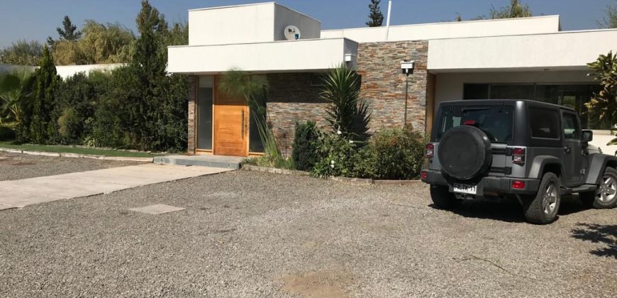 Se arrienda Brisas de Chicureo